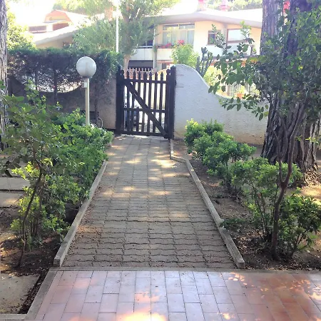 Casa Romolo Feriehus Ardea